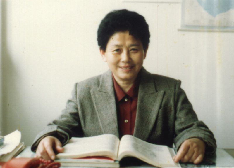 胡瑛.jpg