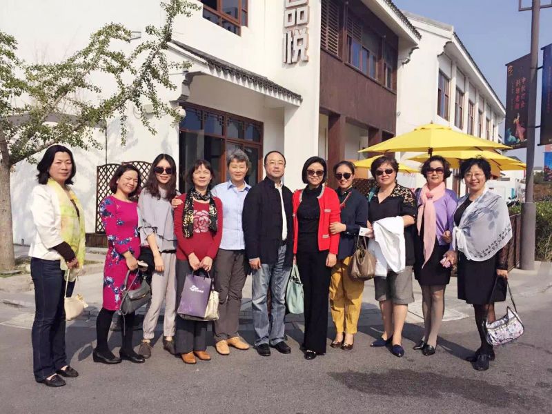 2015年10月15日，省妇委会在苏州调研新常态下的互联网+妇女自主创业情况，走访苏州品悦洗羊羊便民服务站 (3).JPG