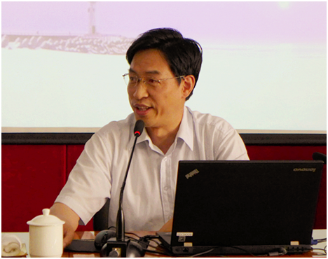 作者在常州市委党校.png