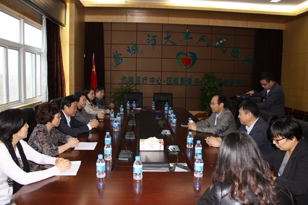 座谈.jpg