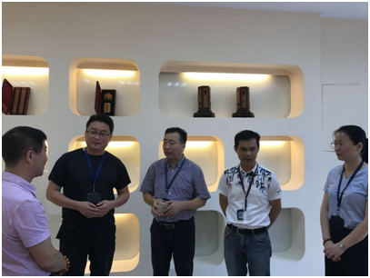 与留青竹刻第二代传人白坚仁先生交流.png